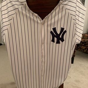 Yankee Derek Jeter jersey